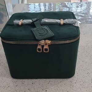 Elegant Green Cosmetic/makeup Case with Gold Accents